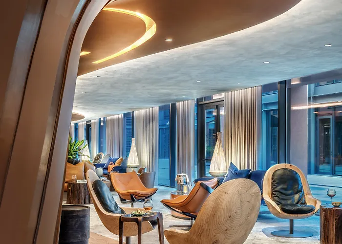 De Gaia, Autograph Collection 5*