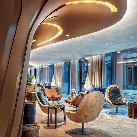 De Gaia, Autograph Collection 5*