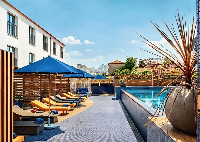 De Gaia, Autograph Collection