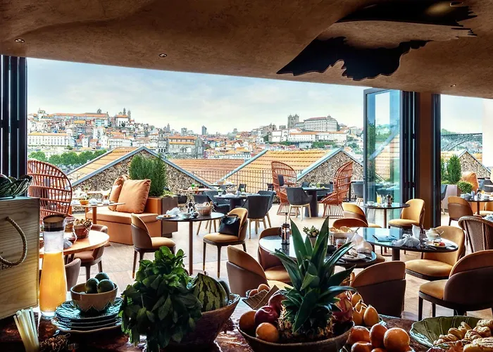 De Gaia, Autograph Collection 5*